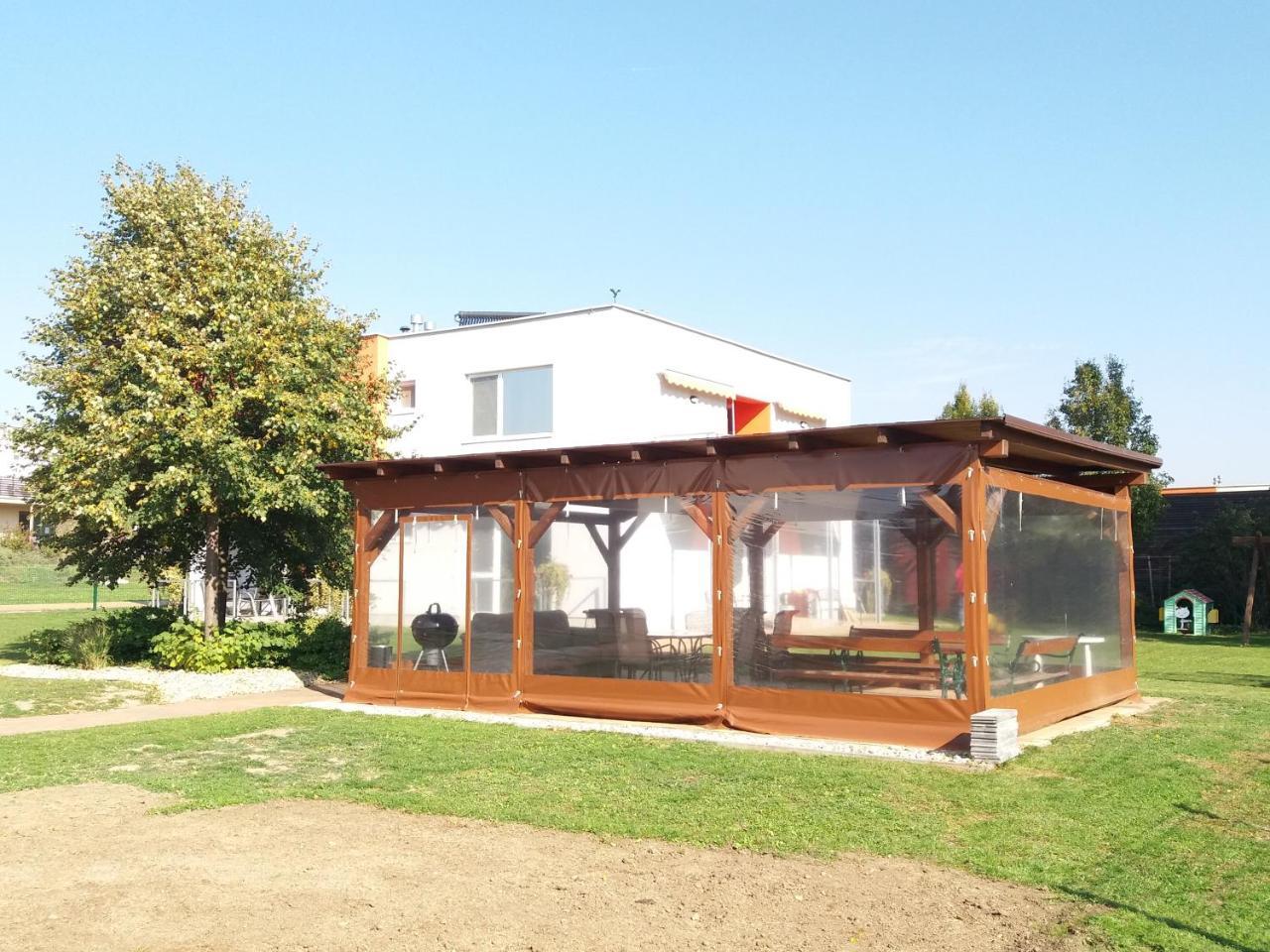 Vila Moravia Pasohlavky Bagian luar foto